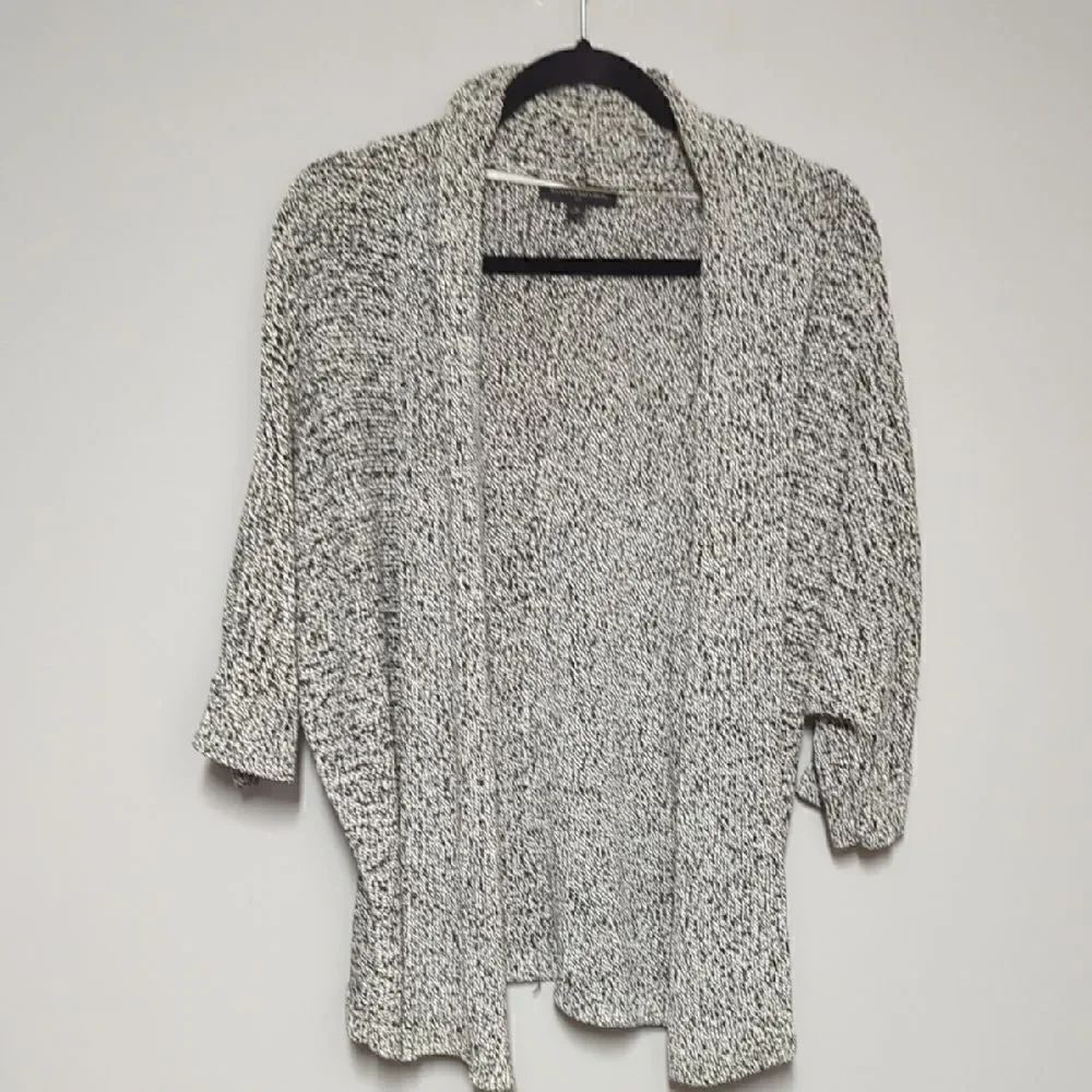 Women's Black and White Knit Sweater